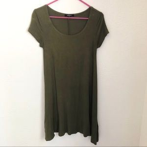 Women’s green T-shirt dress small forever 21